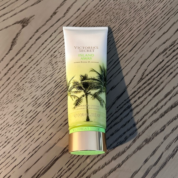 Island Away Victoria Secret lotion - Picture 1 of 2